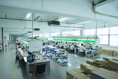 Ligne de production 73 Module de détection du corps de la carte lumineuse