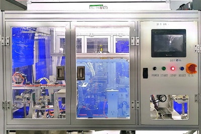 Ligne de production 9 Patching du polariseur supérieur